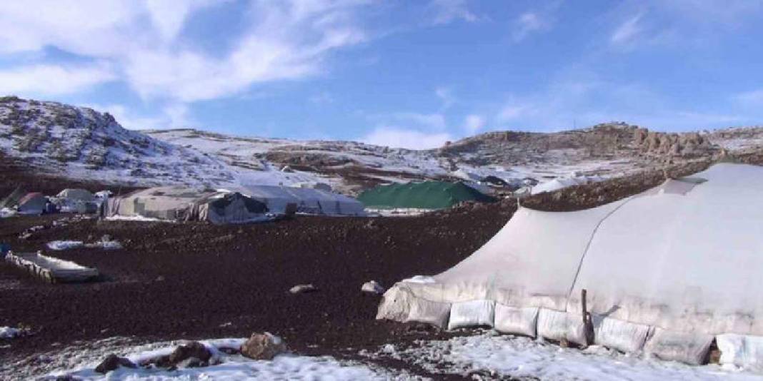 Ömürleri göç yollarında emekle geçiyor: Kışın sığındıkları köy konargöçer izleri taşıyor 2